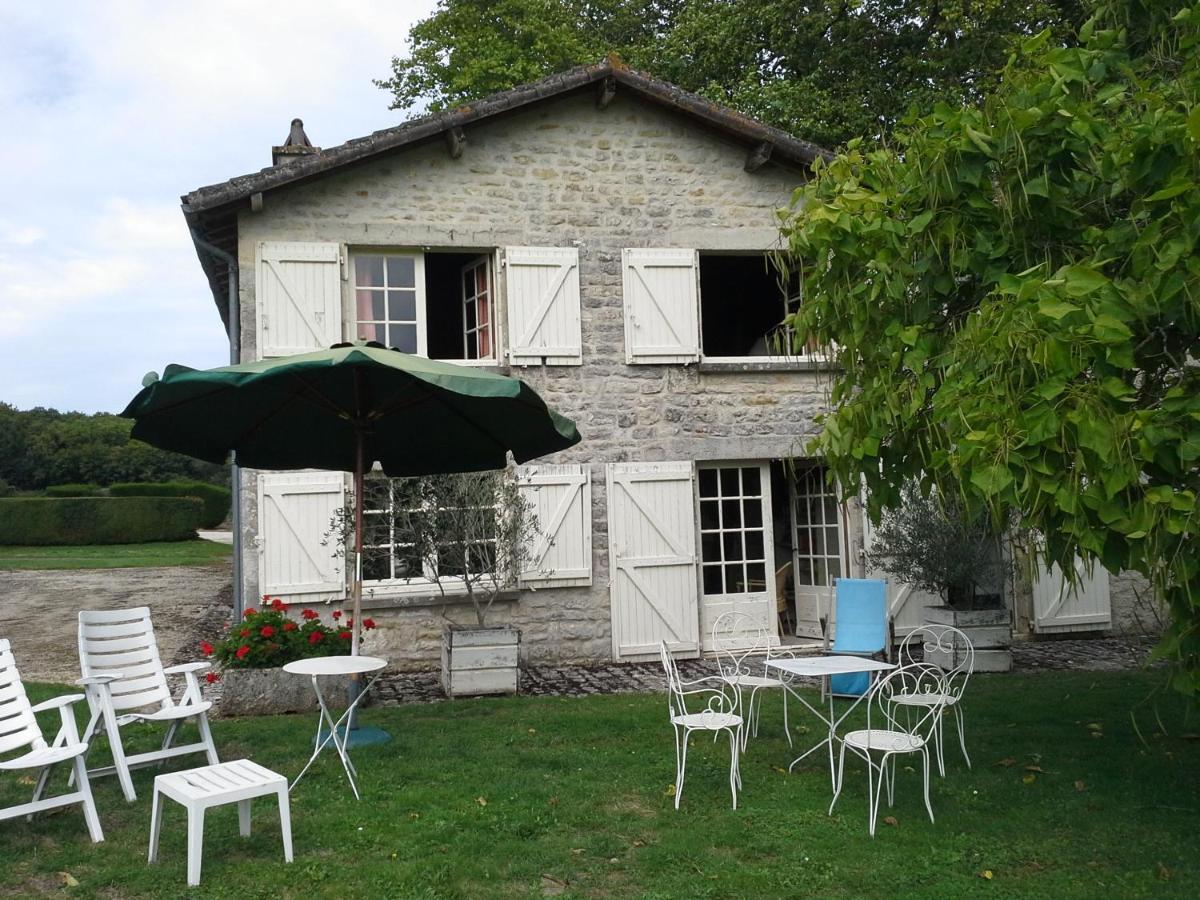 L'Arnaudiere Condac Exterior foto
